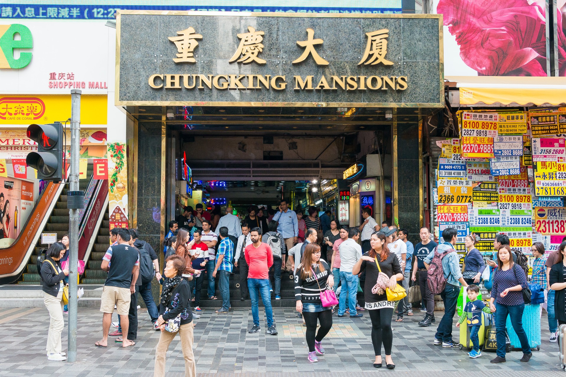 &nbsp; 重慶大廈匯聚120個不同種族人士，如同「小聯合國」。（圖片來源：Shutterstock）