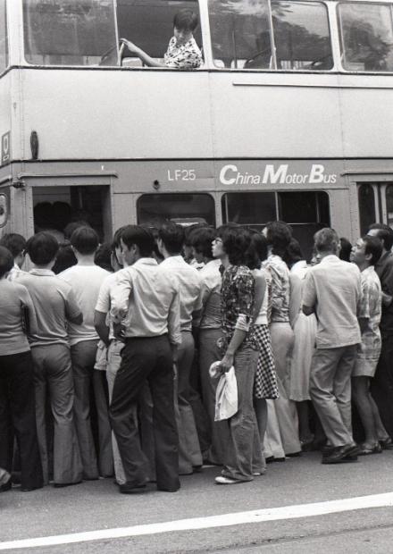 1998年9月 中巴結束專營權