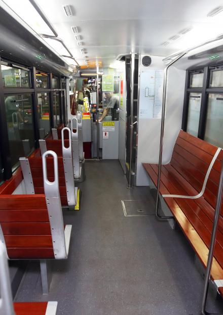 冷氣電車投入試驗